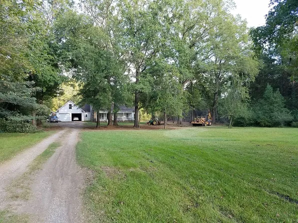 222 Ammons Rd, Bonaire, GA 31005