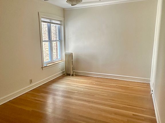 3rd image of 6629 N Glenwood Ave #2S