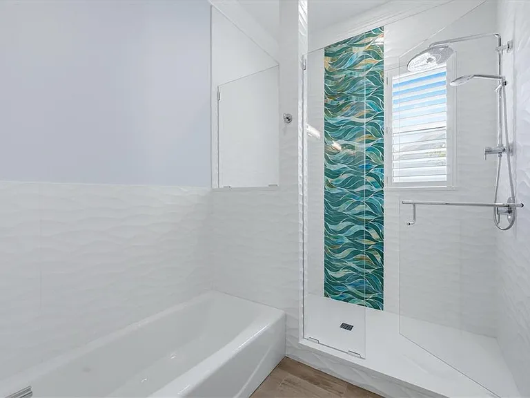 113 Aqua Ln — Photo 37