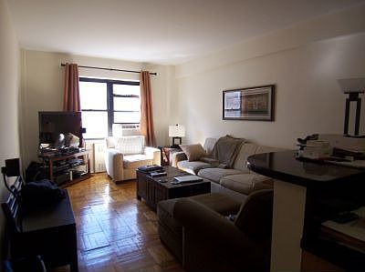 4th image of 182 W Houston St #4E