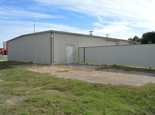 1300 N Avenue G, Clifton, TX 76634