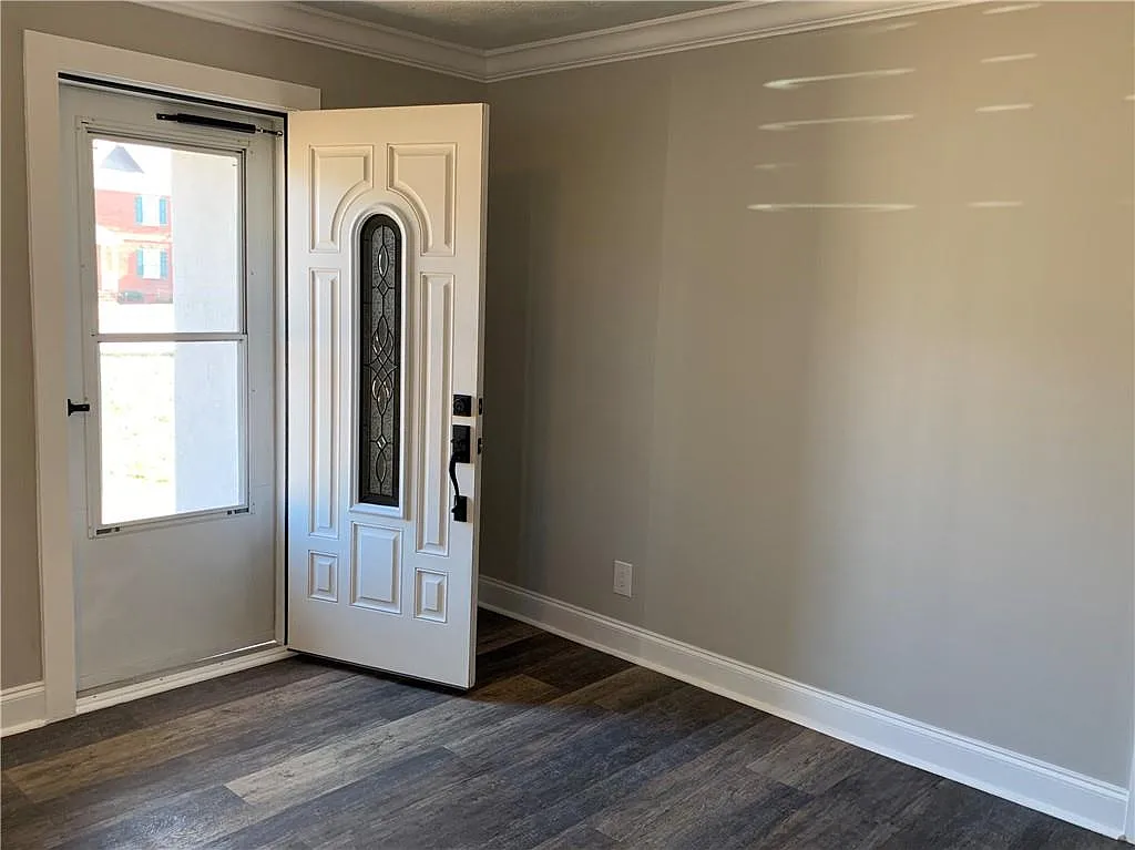 2 bed, 1.0 bath, 787 sqft, $1,695 — Photo 3