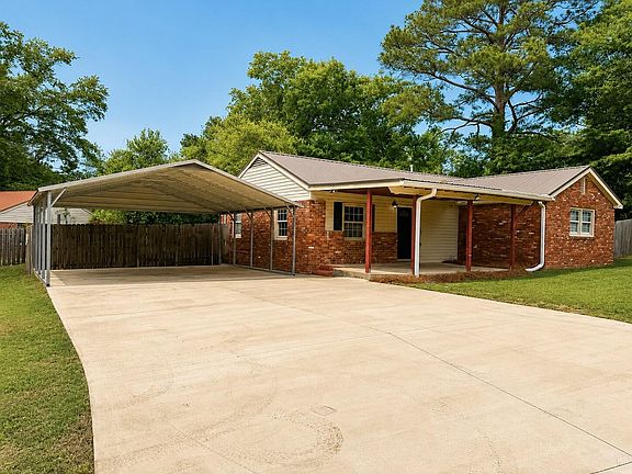 2nd image of 2018 Wren Rd