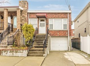 911 127th St, Flushing, NY 11356