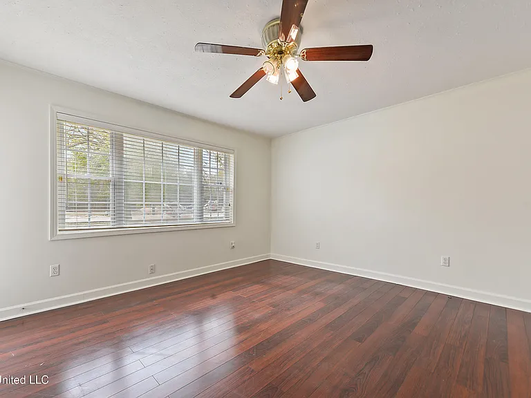 633 Keller St — Photo 3