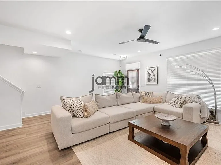 12203 Ashbury Ave — Photo 7