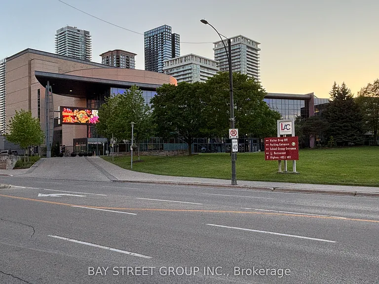 310 Burnhamthorpe Rd W #1913 — Photo 19