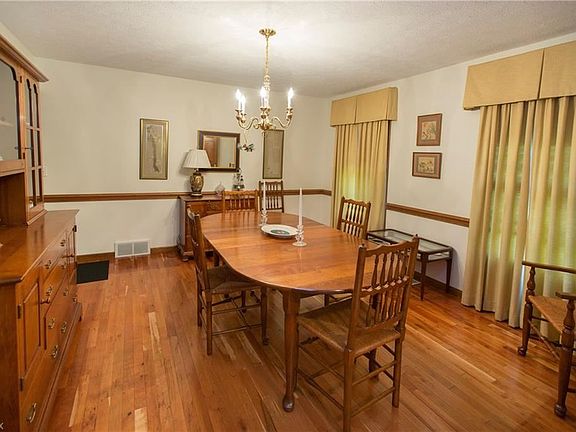 5th image of 11515 Robin Wood Ln