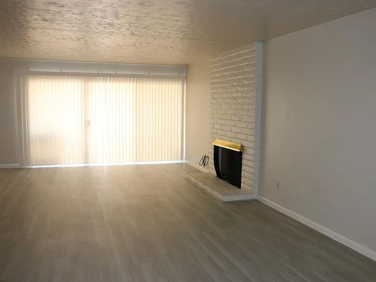 617 W Granger Ave #27 — Photo 11