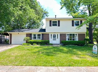 2009 Meadowgate Ln, Louisville, KY 40223