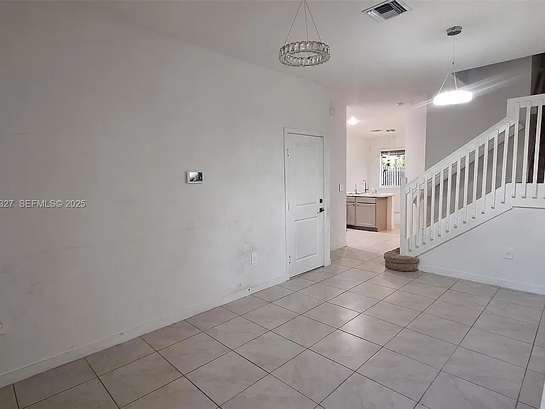 1325 NW 208th Ter — Photo 3