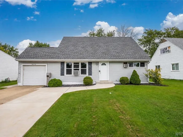 45 Woodlee Ln, Grand Island, NY 14072