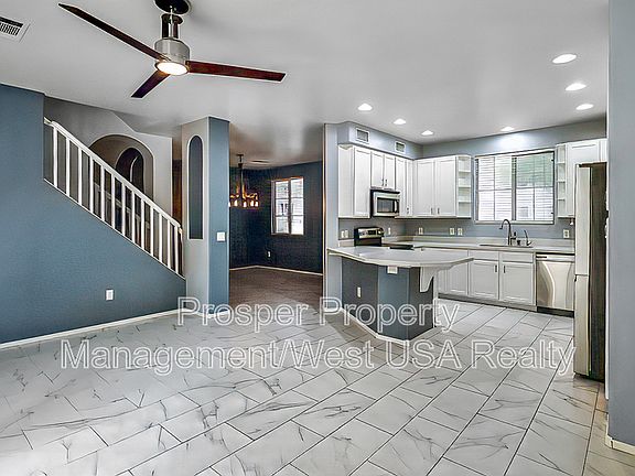 5th image of 207 W Mountain Sage Dr