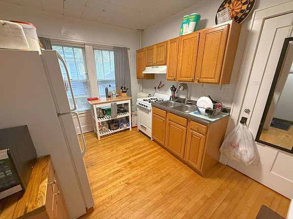 5th image of 11 N Spooner St APT 3