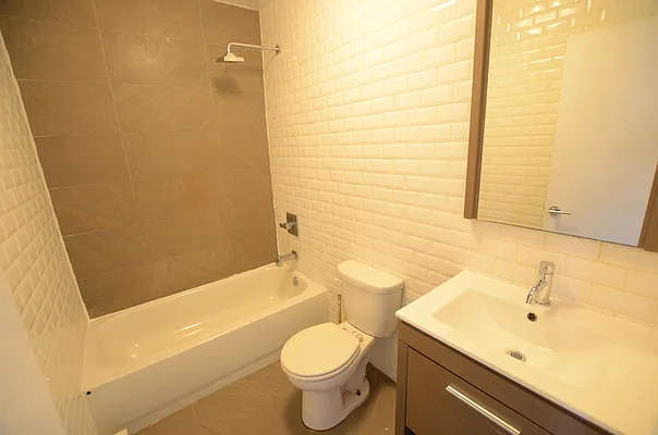 Rented by Miron Realty Group | media 32