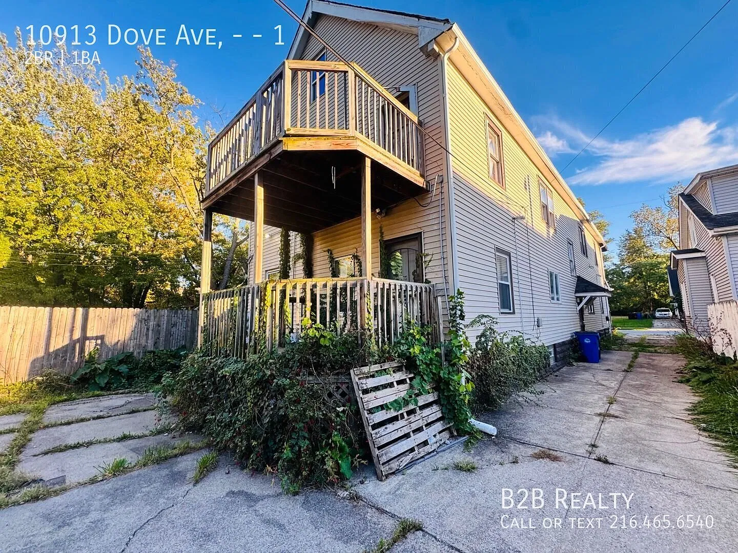 Spacious 2-Bedroom Unit in a Charming Multifamily Property Available Now! — Photo 3