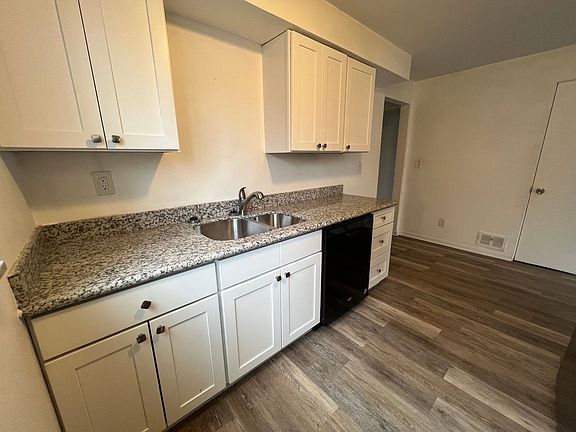 5th image of 636 Maryland Ave APT B