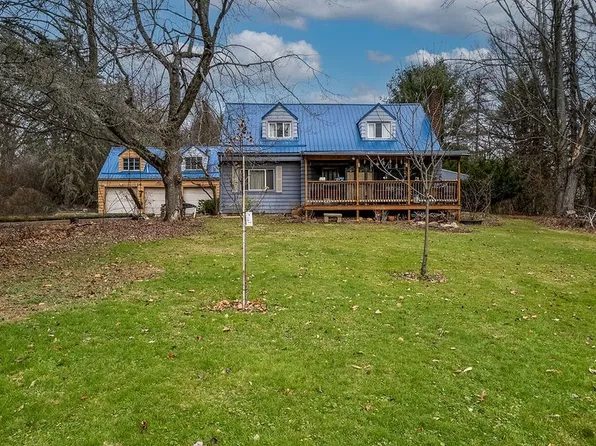 720 Colonial Dr, Youngstown, OH 44505