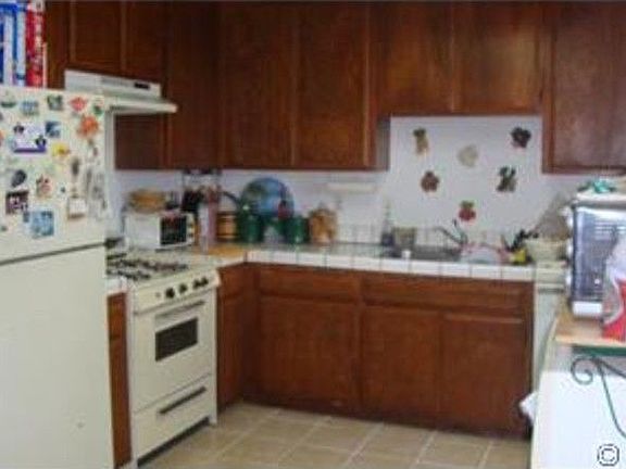 5th image of 4920 Los Serranos Blvd