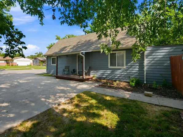 752 N Mount Carmel Ave, Wichita, KS 67203