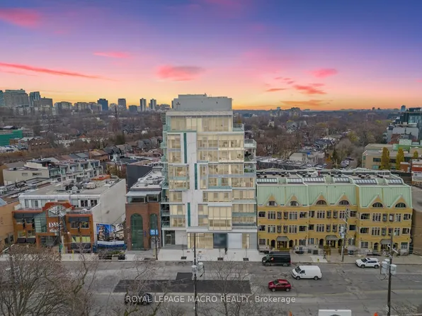 346 Davenport Rd #403, Toronto, ON M5R 1K6