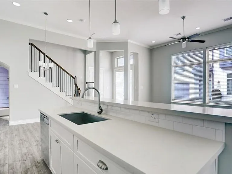 8907 Spring Knoll Forest Dr — Photo 9