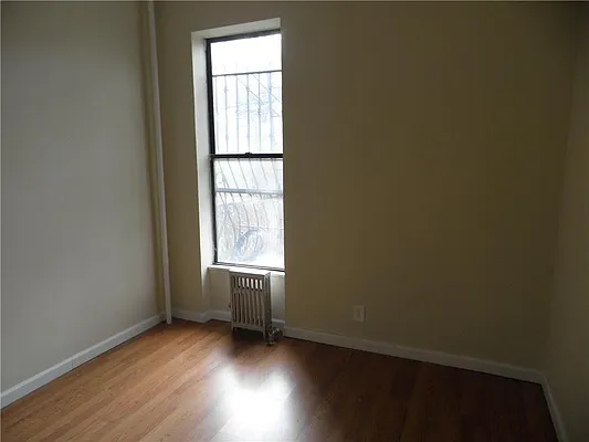 Rented by R New York | media 2