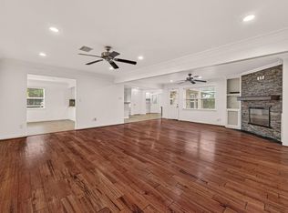 8522 Westview Dr, Houston, TX 77055