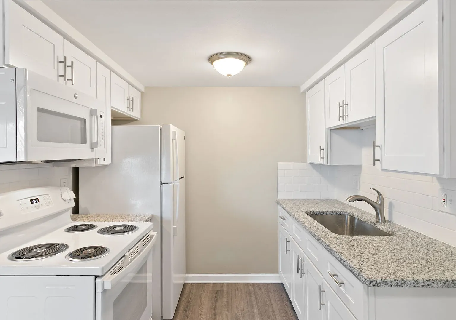 Brownell Apartments - Coast to Coast Management — Photo 2