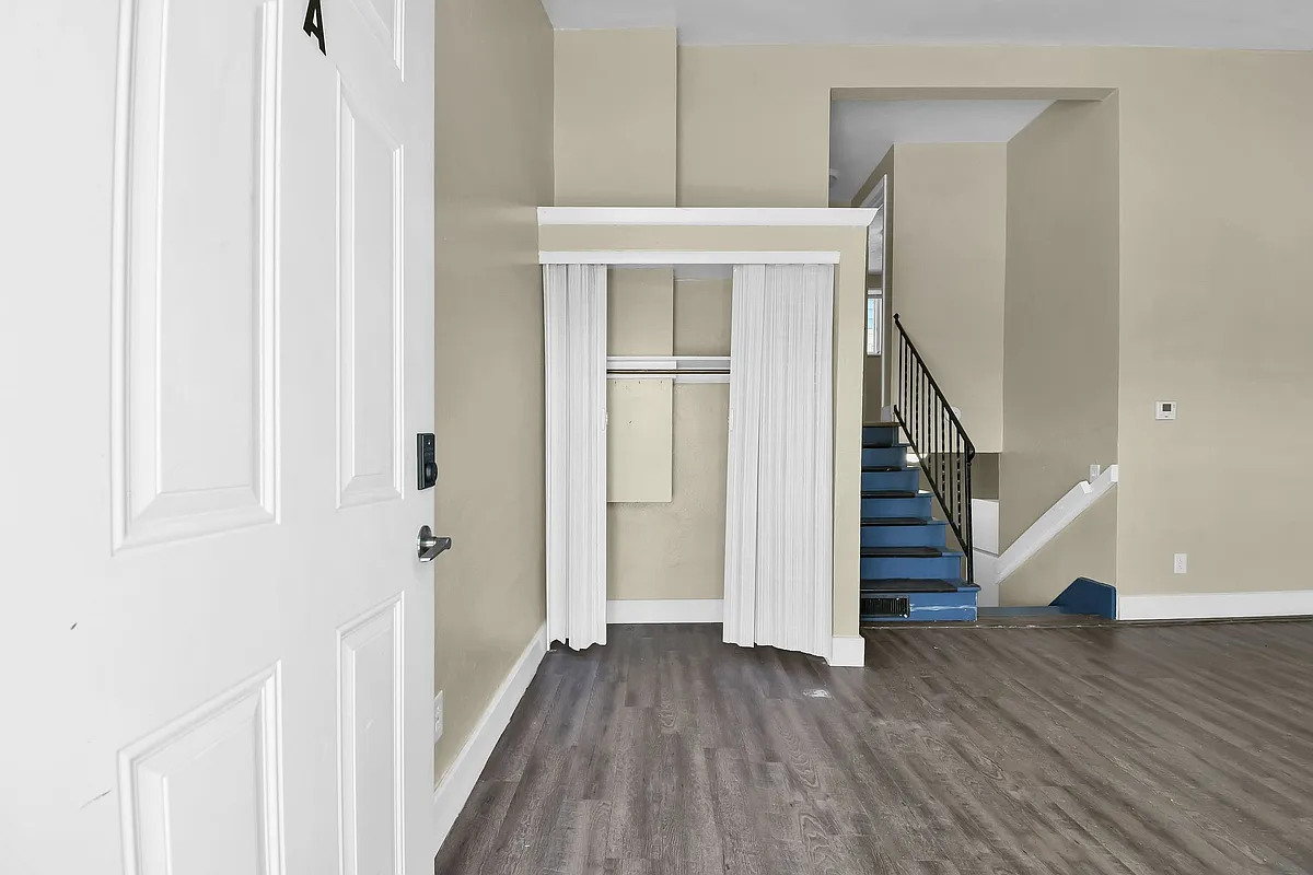 Building Photo - 1794 Genessee Ave #1