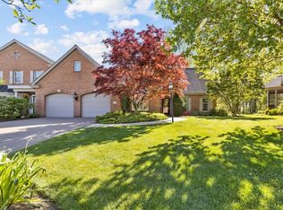 935 Red Oak Dr, Pittsburgh, PA