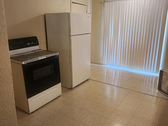 4th image of 540 Cypress Ave