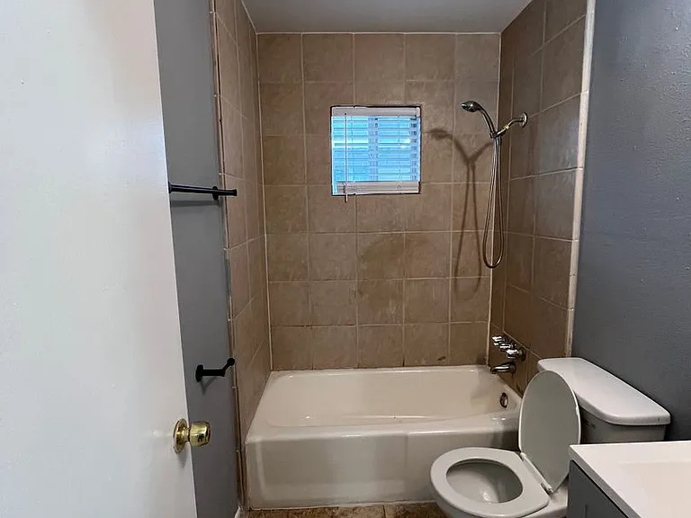 5016 Carmen St #2 — Photo 9