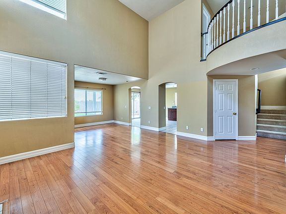 2nd image of 3520 Tuscany Village Dr