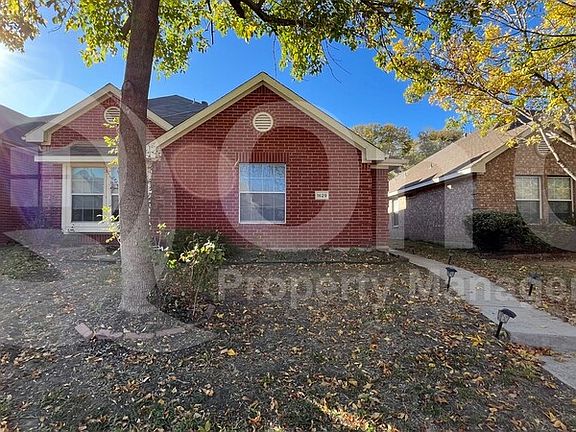 2nd image of 1629 Myrtle Dr