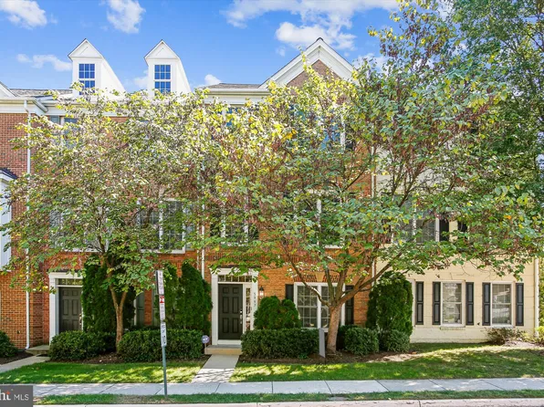 5997 Grand Pavilion Way, Alexandria, VA 22303