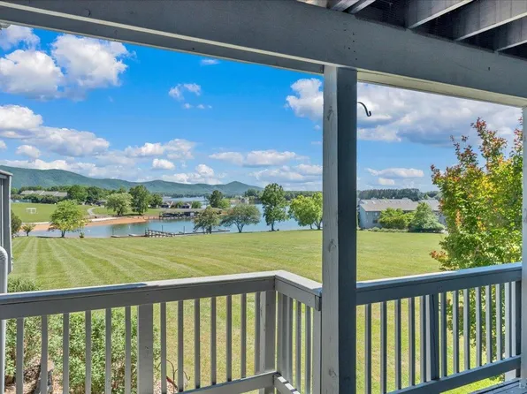 120 Sailors Cove Dr Unit 1308, Moneta, VA 24121