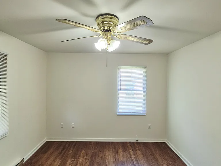 1412 Blair St — Photo 37