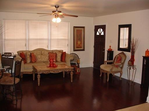 2nd image of 6535 Bellaire Dr