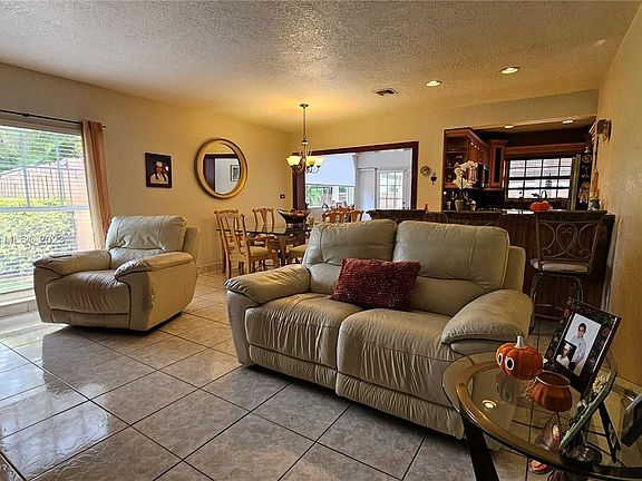5th image of 7413 Twin Sabal Dr #7413