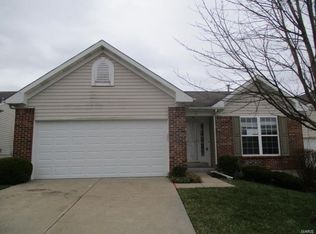 14 Hunting Manor Dr, Saint Charles, MO 63303