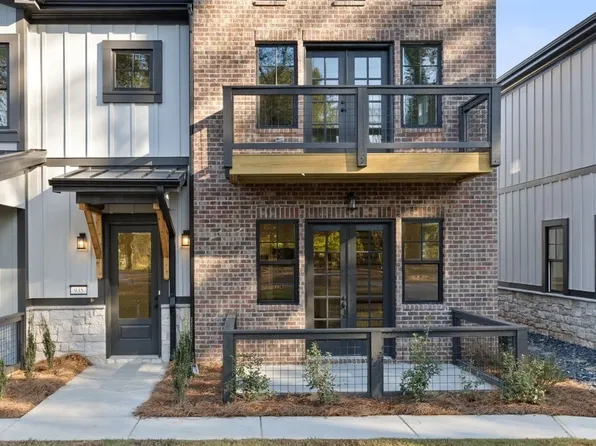 935 Willingham Dr #8, Hapeville, GA 30354