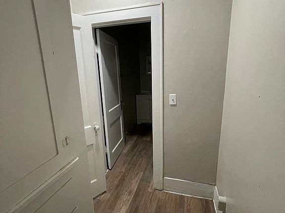 3rd image of 516 S Nueces