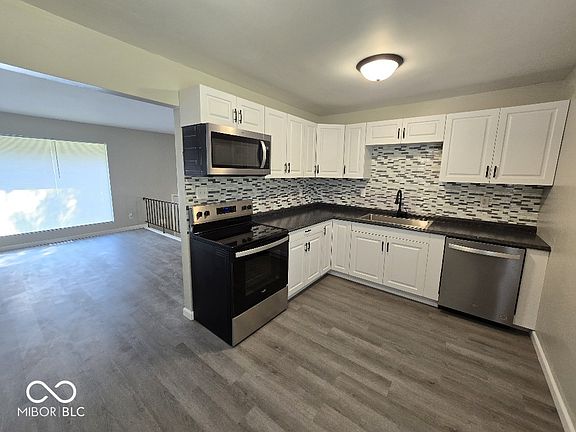 3rd image of 4050 Byram Ave