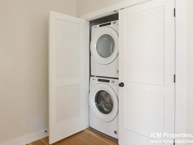 3342 N Sheffield Ave #1 — Photo 4