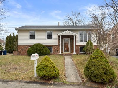 59 Swampscott Street, West Haven, CT, 06516
