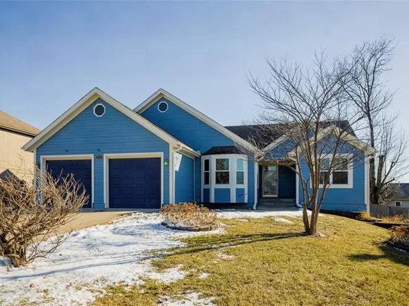 1603 Cody Dr, Raymore, MO 64083