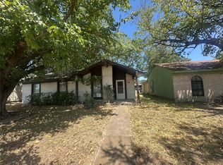 1720 S Saint Augustine Dr, Dallas, TX 75217