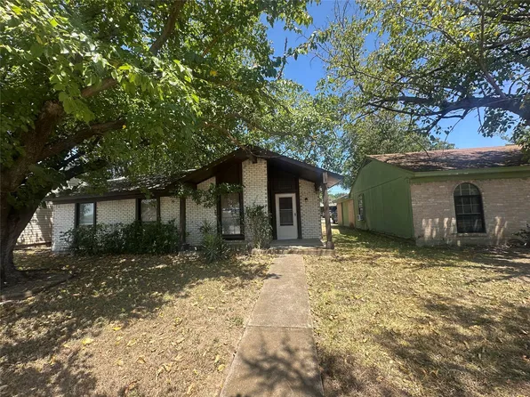 1720 S Saint Augustine Dr, Dallas, TX 75217