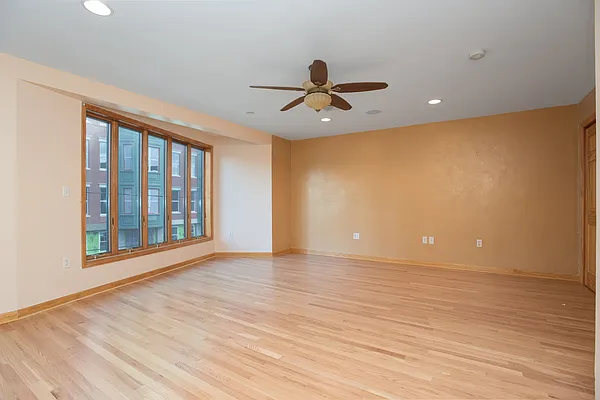 Sold by Nestseekers | media 15